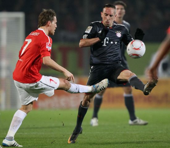 以顽强的防 以顽强的防